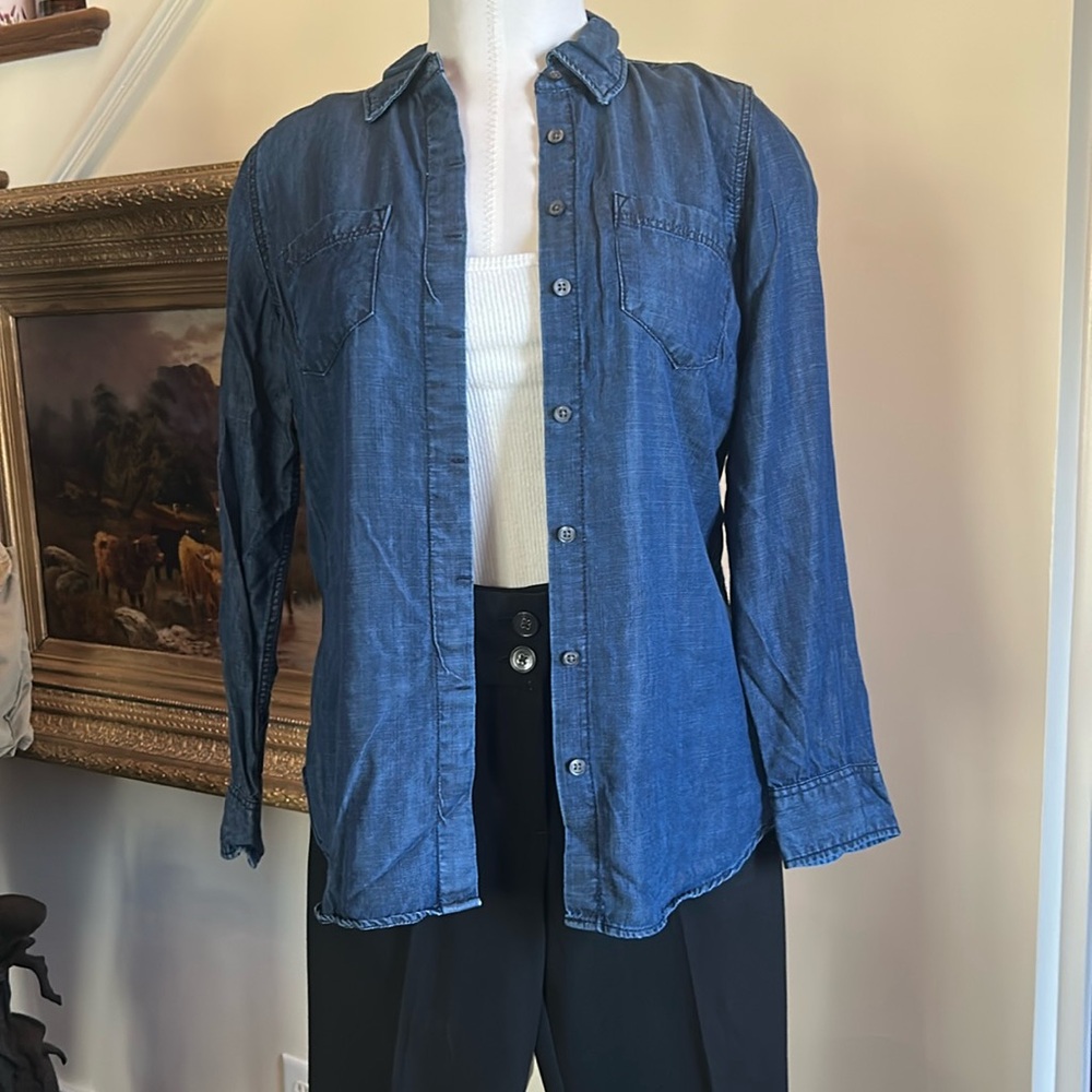 Talbots Sz SP Chambray Denim Button Down Ladies Shirt EUC